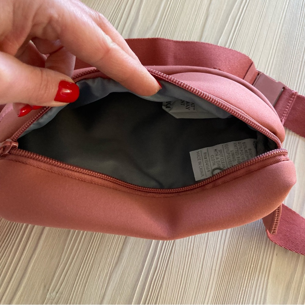 Neoprene Belt Bag - Picture 5 of 6